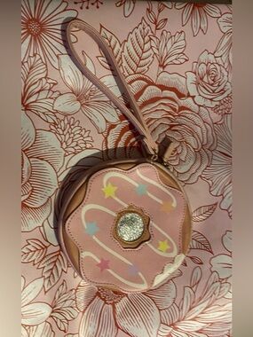 Betsey Johnson Pink Donut Round Star Motif Wristlet